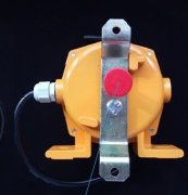 KLT2-P-I耐高溫雙向拉繩開(kāi)關(guān)輸送帶保護(hù)裝置 KLT2-P-I耐高溫雙向拉繩開(kāi)關(guān)輸送帶保護(hù)裝置
